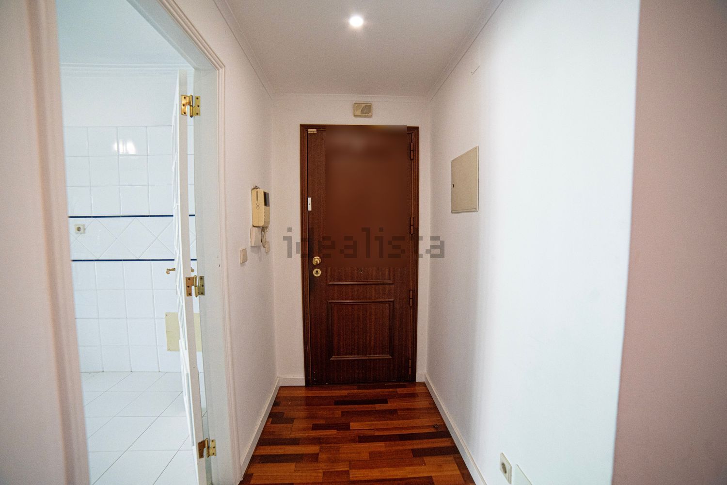 公寓 t2出售在Rua António Rebelo da Silva, 5 - 过道