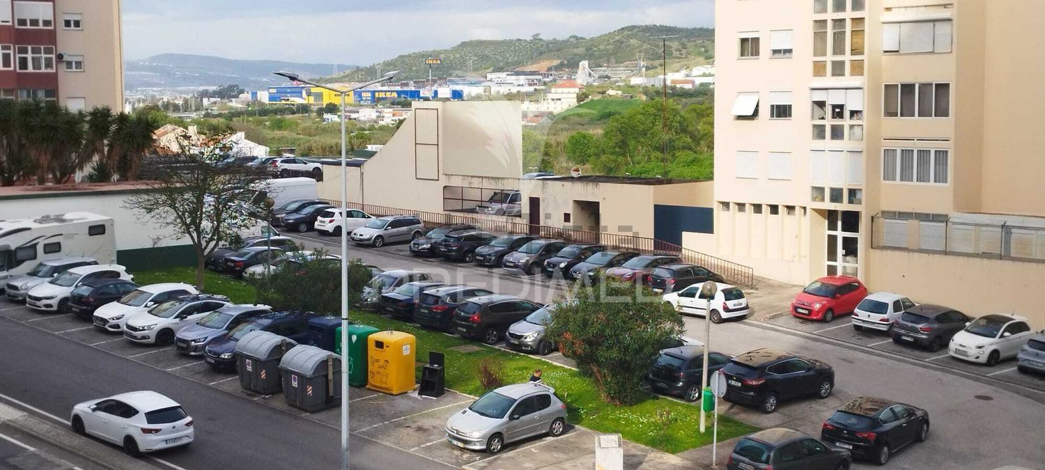 公寓 t2出售在Santo António dos Cavaleiros e Frielas - 视线