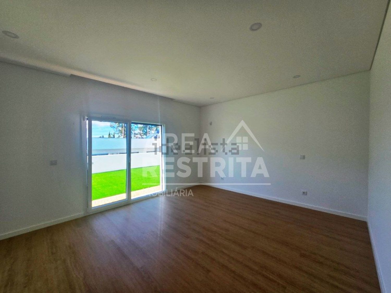 小楼房或独栋别墅出售在Rua dos Vitoriosos - 居住