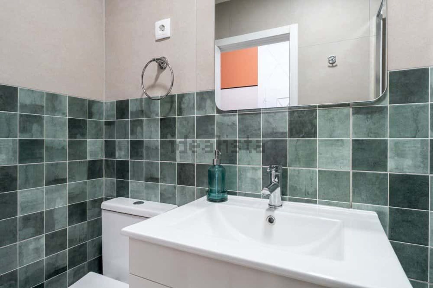 出租房间在Rua da Emenda, 111 - 卫生间