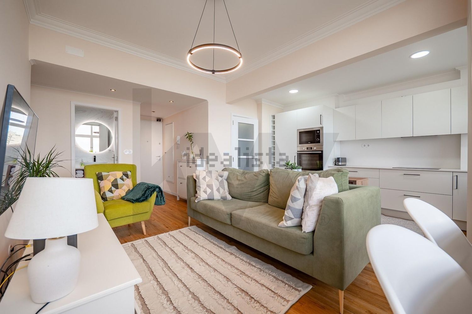 公寓 t2出售在Rua General Justiniano Padrel s/n - 客厅