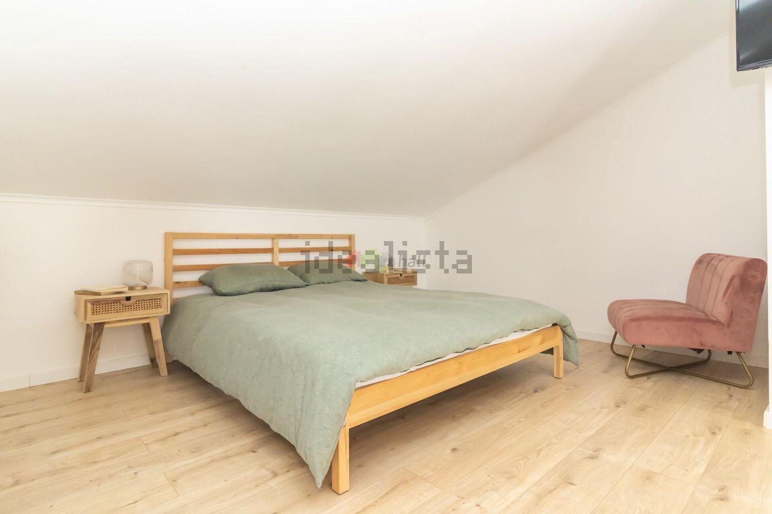 复式公寓出售在Rua Alves Roçadas - 卧室