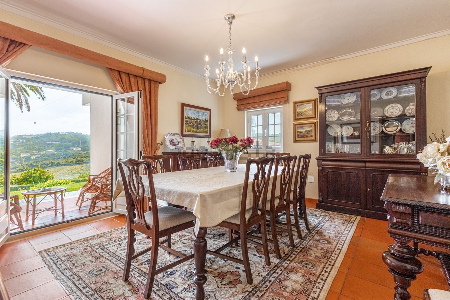 小楼房或独栋别墅出售Estr. da Serralheira de Baixo - 客厅