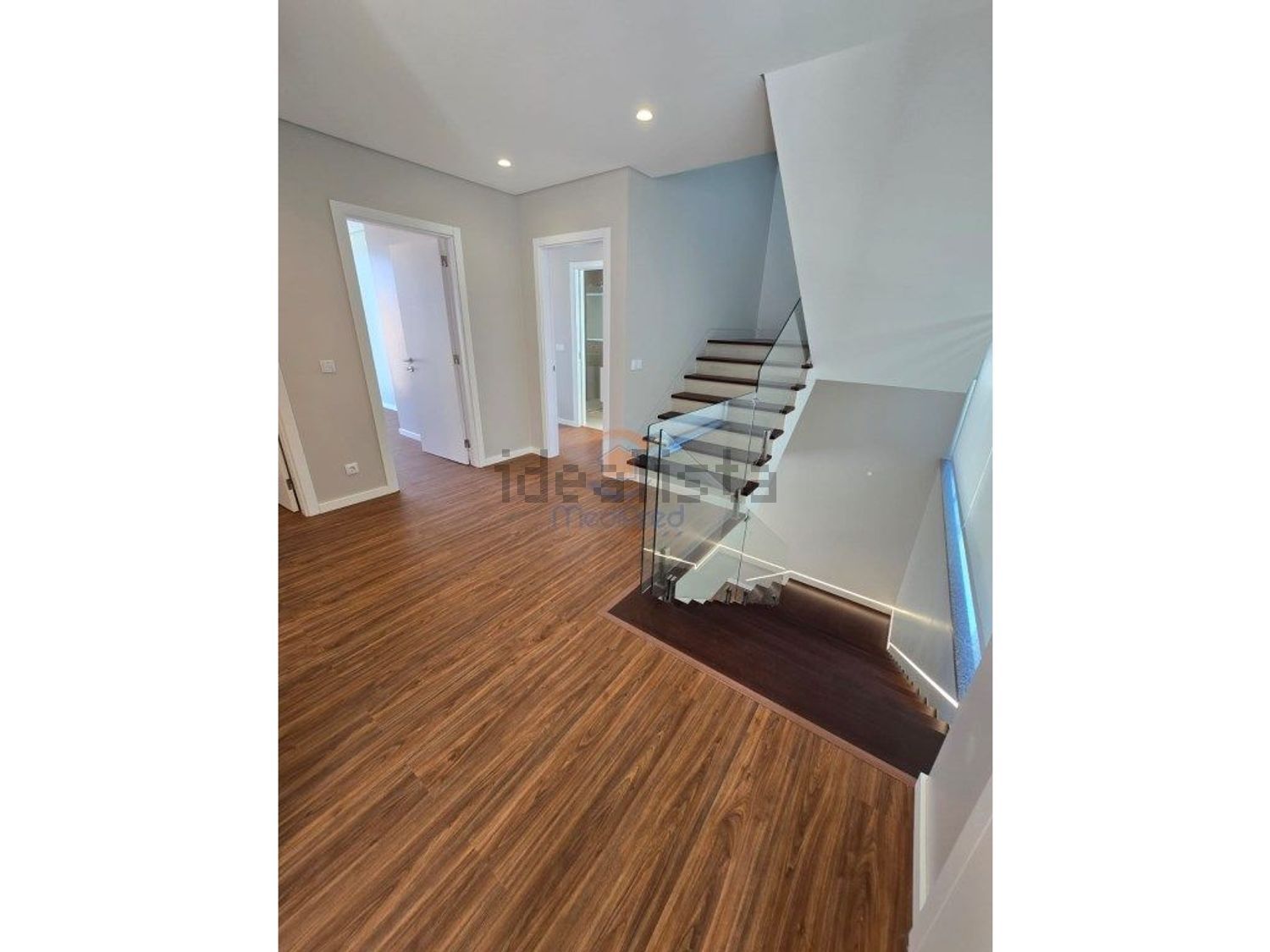 小楼房或独栋别墅出售在Pontinha e Famões - 详情