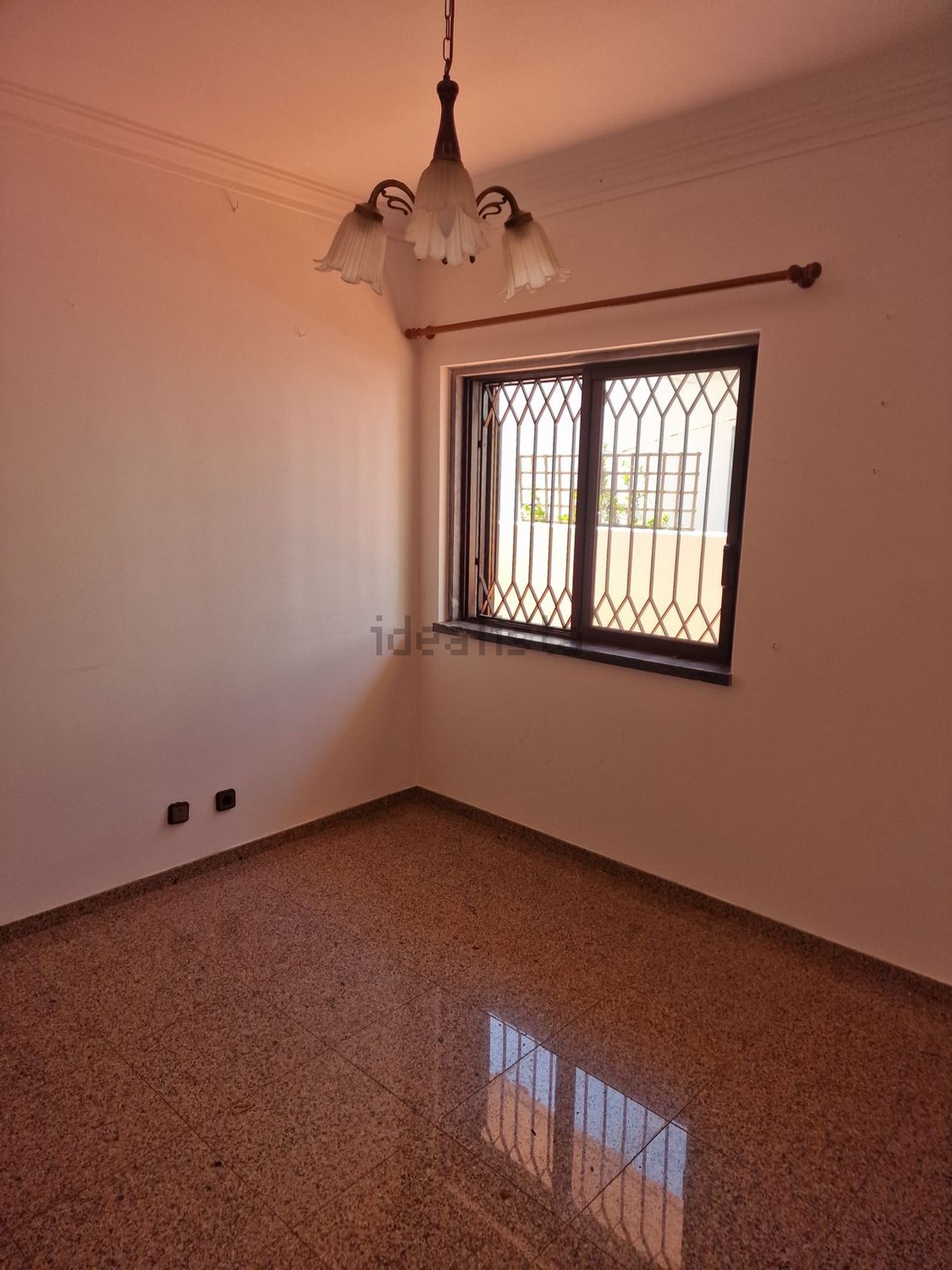 双拼别墅出售在Rua Fernando Namora, 6 - 卧室