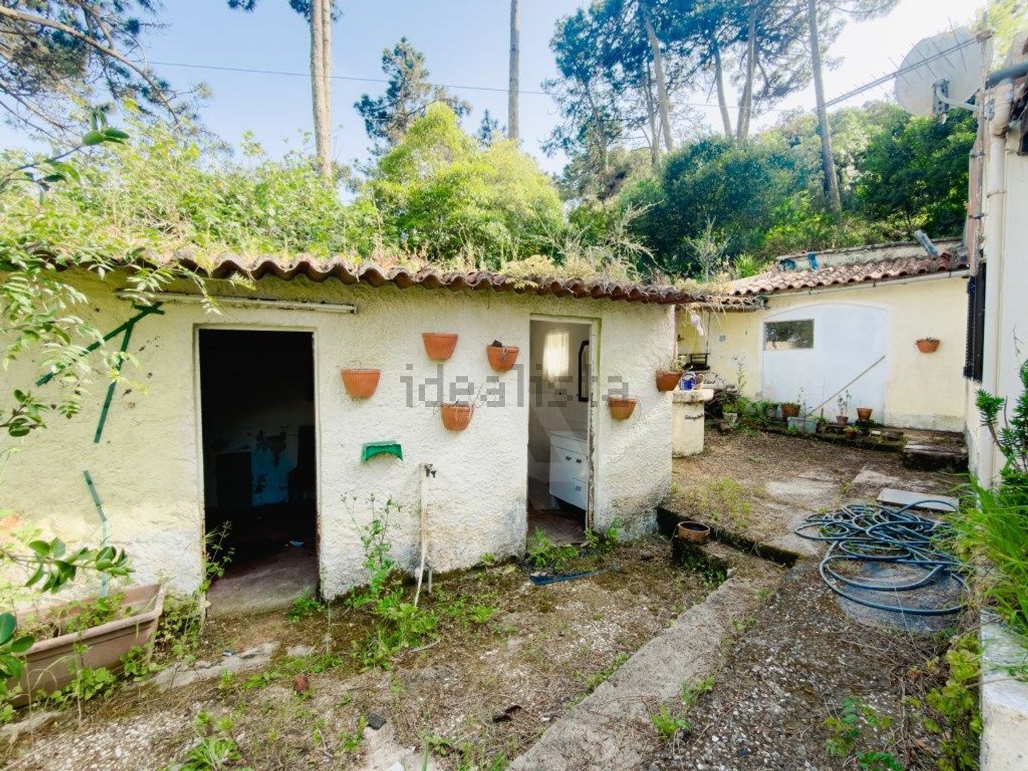 小楼房或独栋别墅出售在Rua do Cabeço do Barro - 外立面