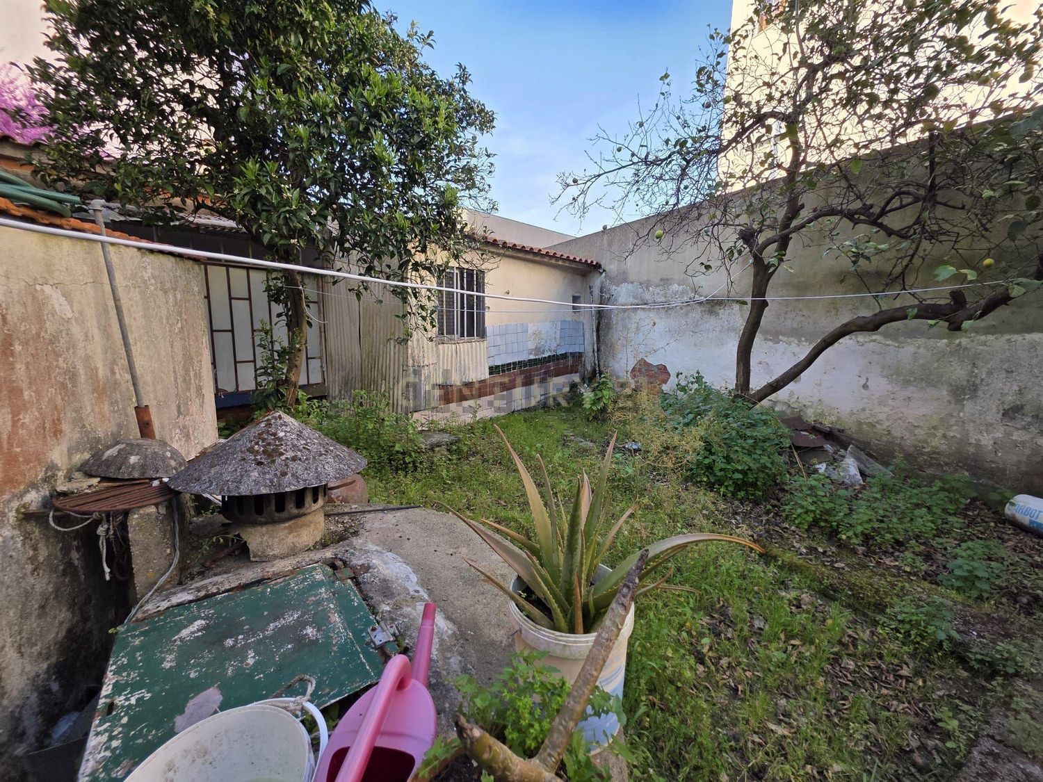 小楼房或独栋别墅出售在Avenida de Lisboa, 48 - 外立面