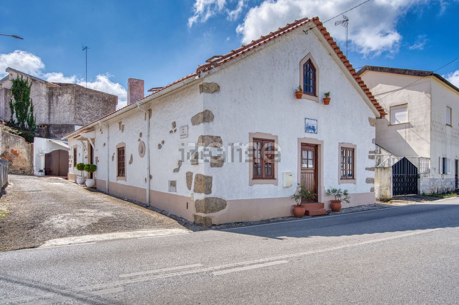 小楼房或独栋别墅出售在Rua do Malaquias, 3 - 外立面