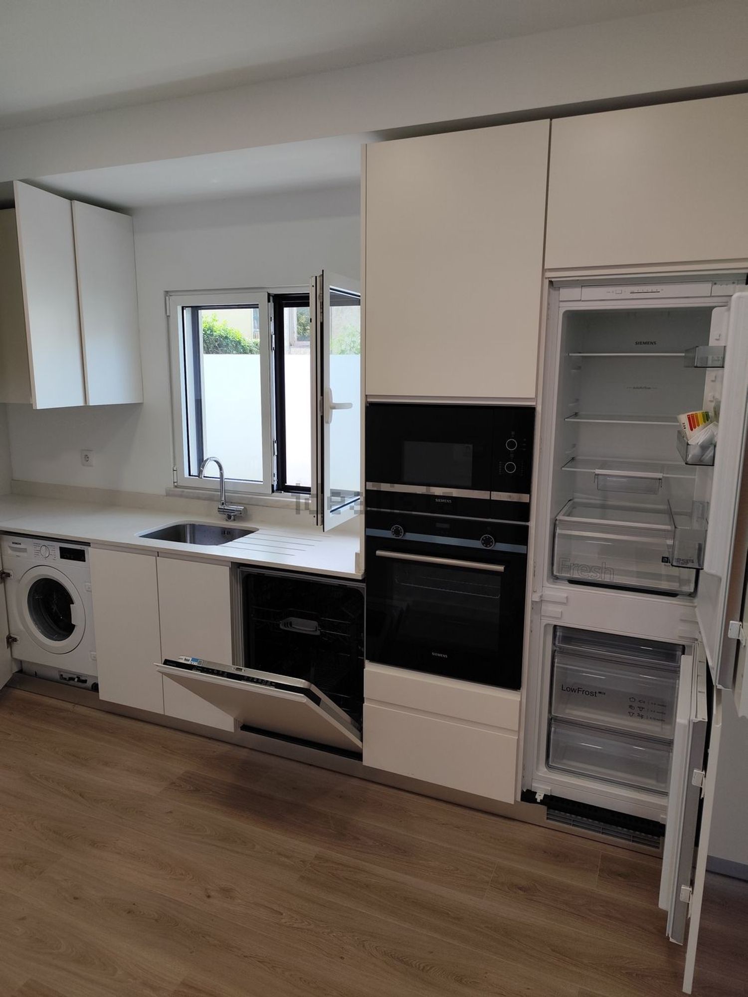 出租小楼房或独栋别墅在Praceta Santa Rita de Cássia - 厨房