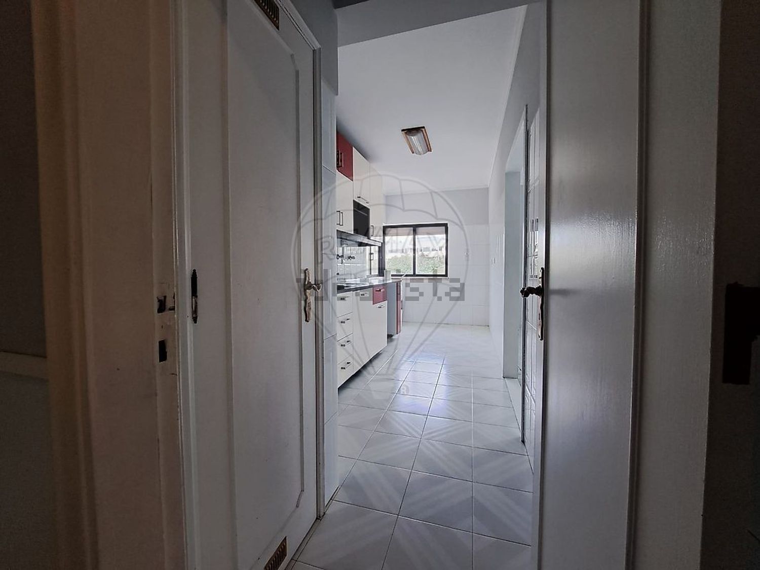 出租公寓 t2在Rua Vasco da Gama - 过道