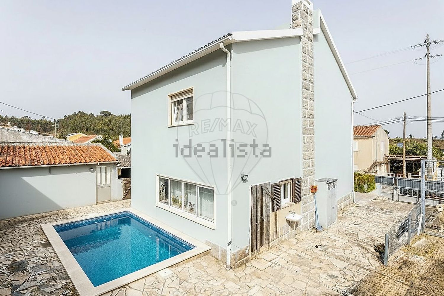 小楼房或独栋别墅出售在Rua dos Salgueirinhos - 游泳池