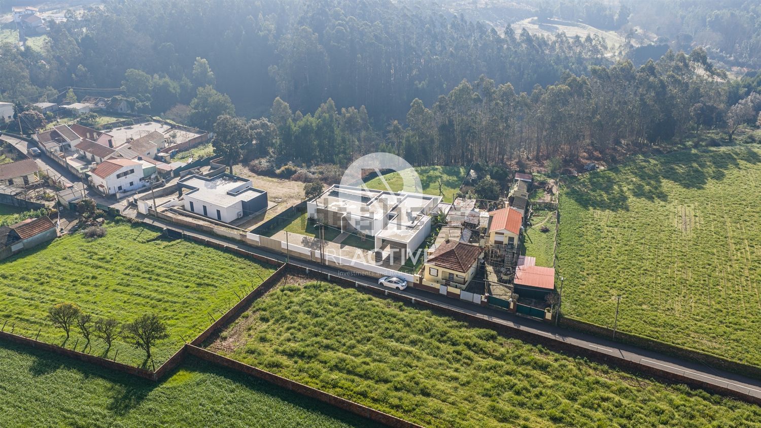 小楼房或独栋别墅出售在Rua da Peneda Porto Tonce, 85 - 游泳池