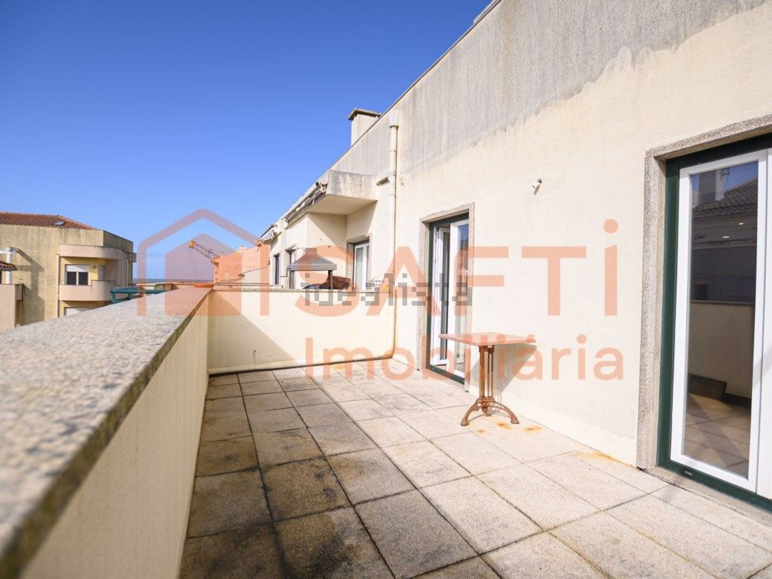 公寓 t3出售在Rua do Comércio, 66 - 阳台