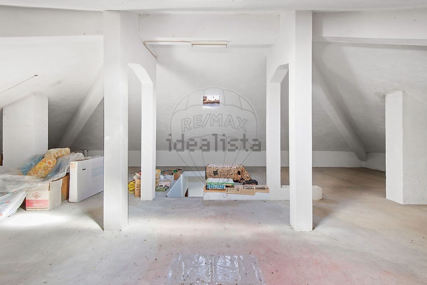 小楼房或独栋别墅出售Autoestrada da Beira Interior - 停车位