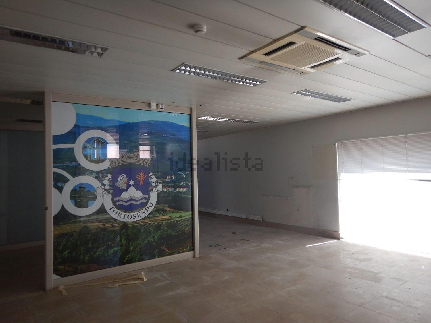 小楼房或独栋别墅出售在Tortosendo - 照片