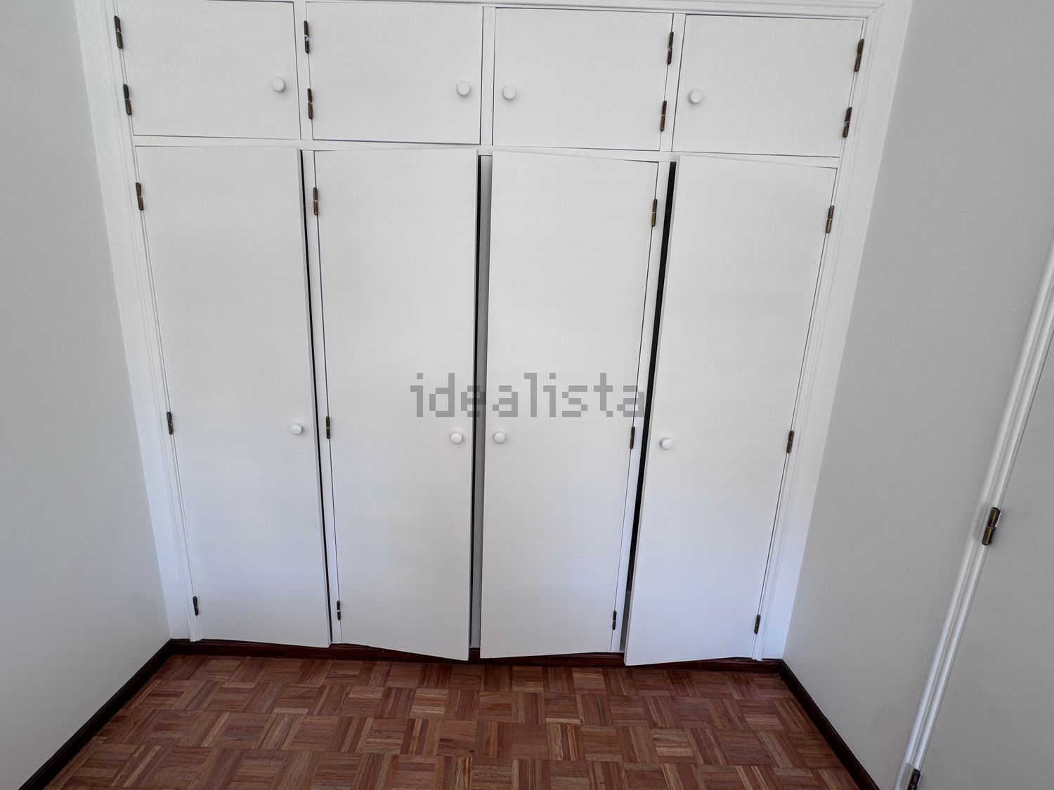 出租复式公寓在Rua Doutor Miguel Bombarda, 48 - 试衣间