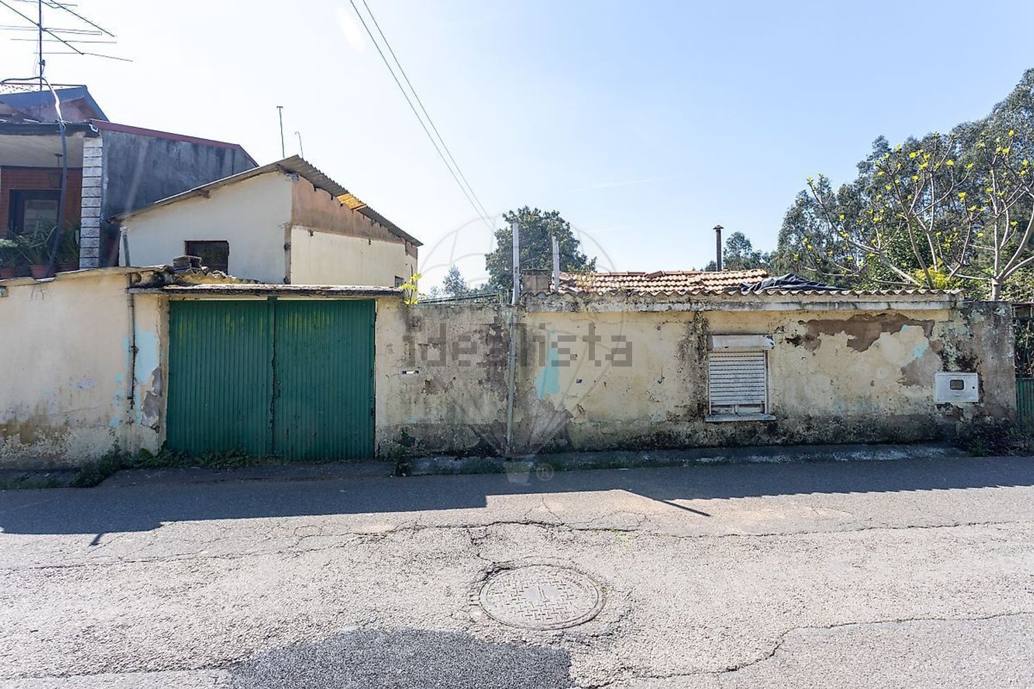 小楼房或独栋别墅出售在Rua Cemitério, 273 - 外立面