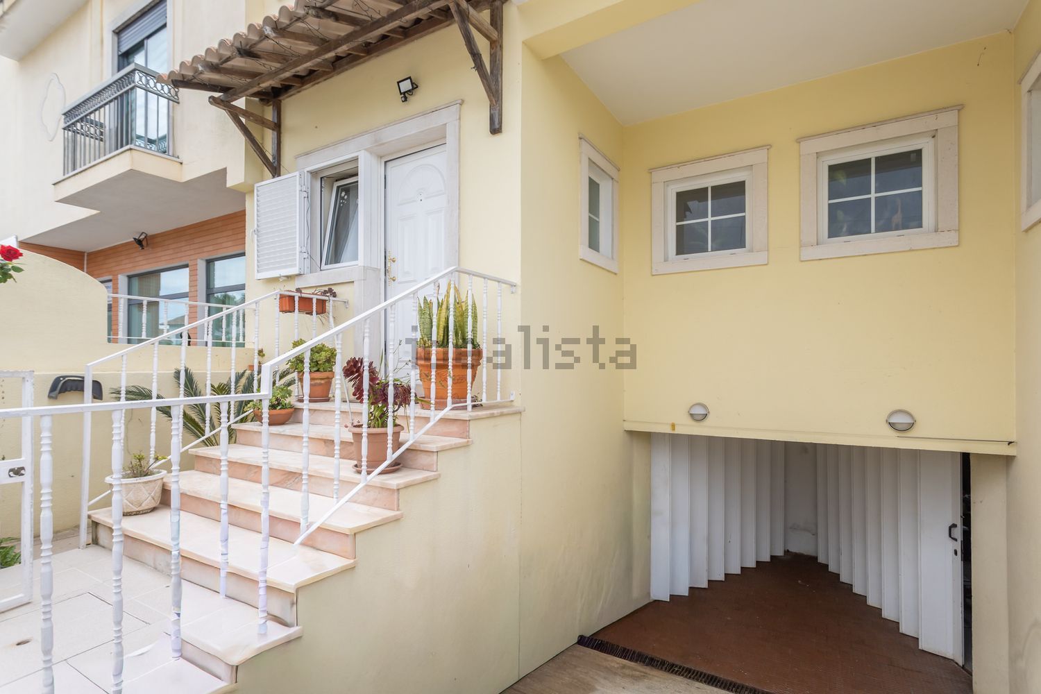 联排别墅出售在Rua Cidade Vila Real, 448 a - 外立面