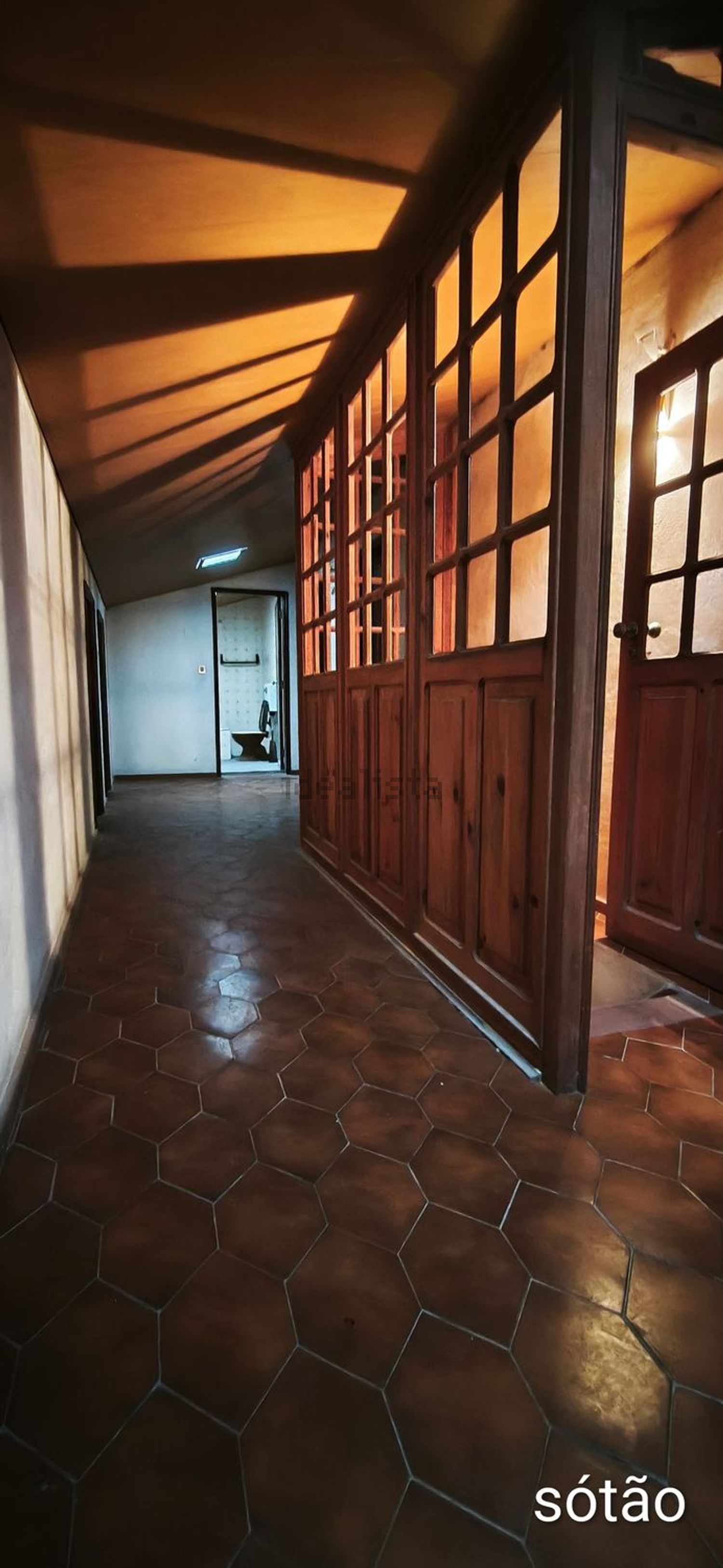 复式公寓出售在Rua Raúl Brandão, 1099 - 详情