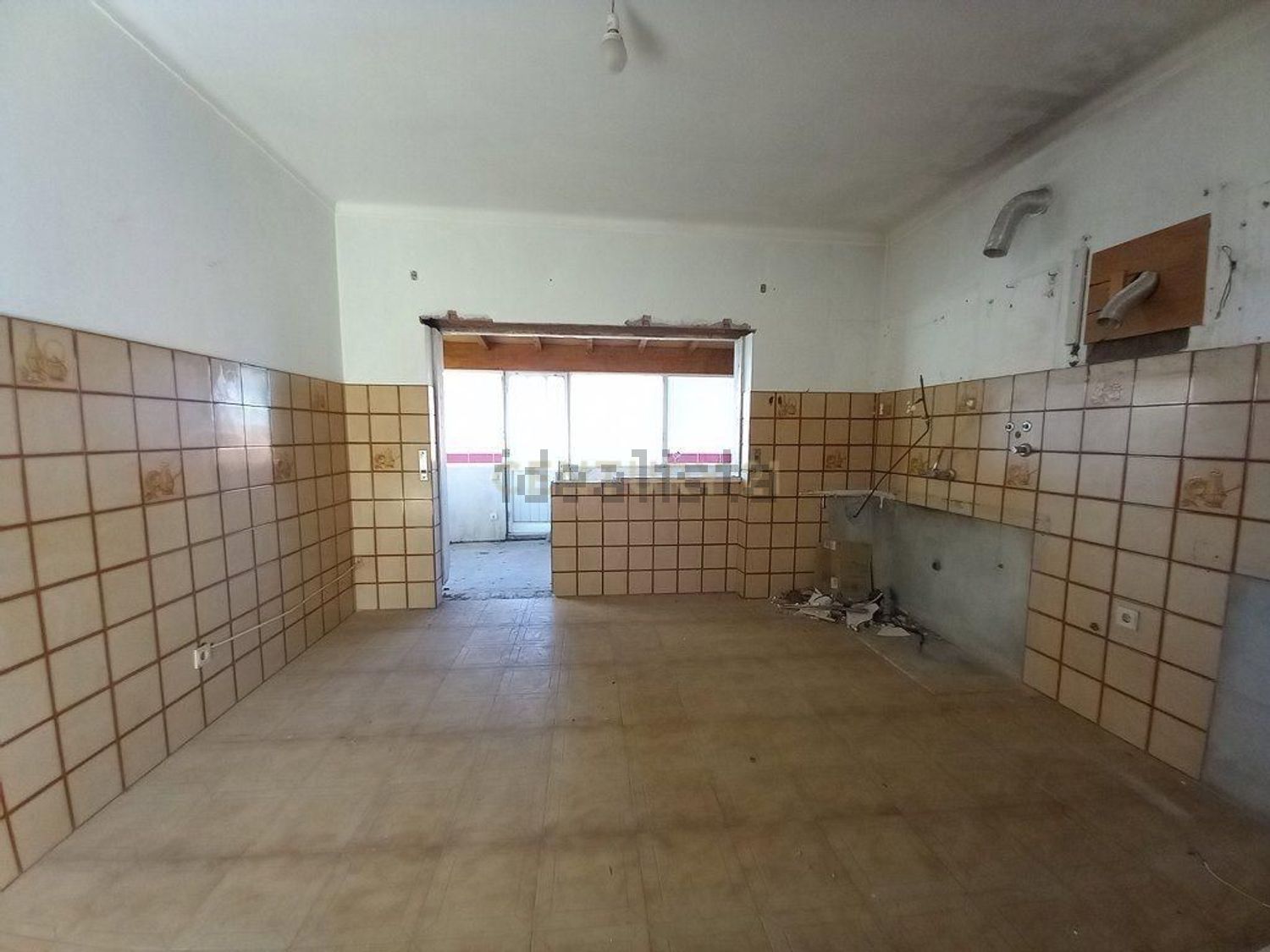 小楼房或独栋别墅出售在Rua Futebol Clube de São Francisco, 309 - 过道