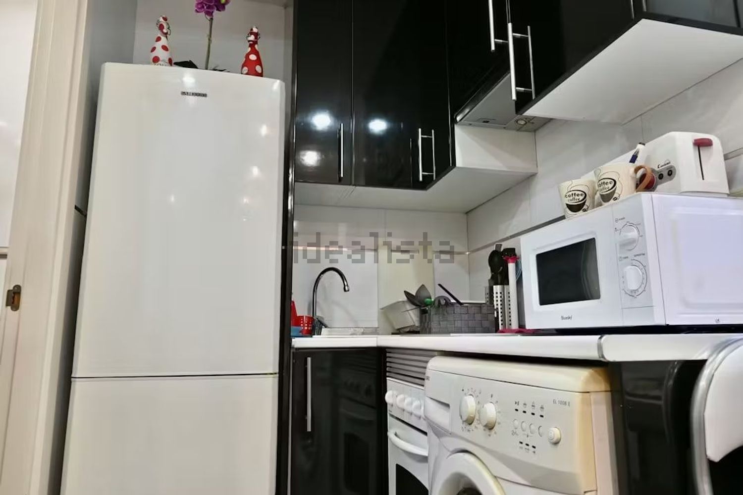 出租t0（单人公寓）在Rua Silva Porto, 25 - 厨房