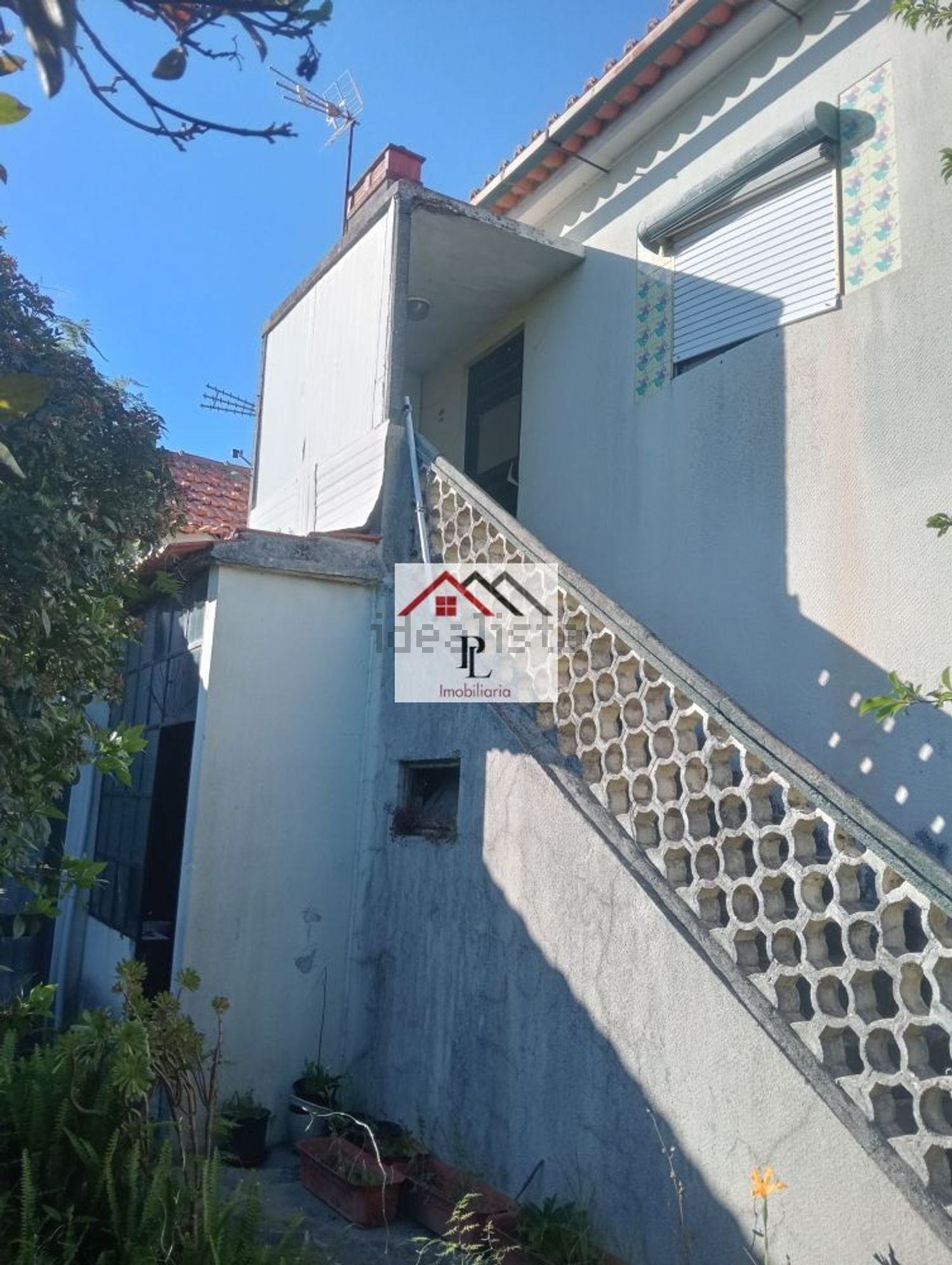 小楼房或独栋别墅出售在Tocha - 外立面