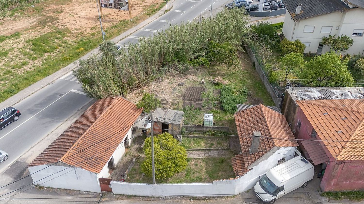 小楼房或独栋别墅出售在Eiras e São Paulo de Frades - 照片