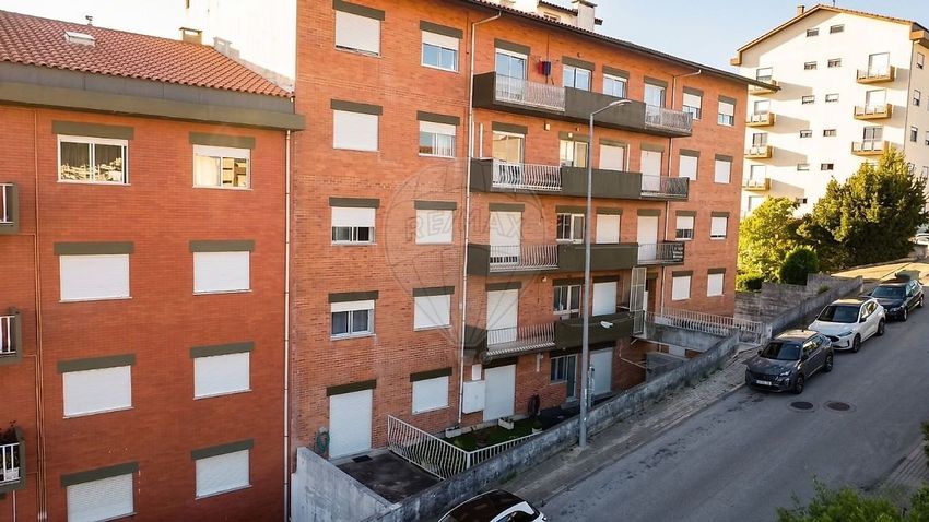 公寓 t3出售在Rua António Jardim