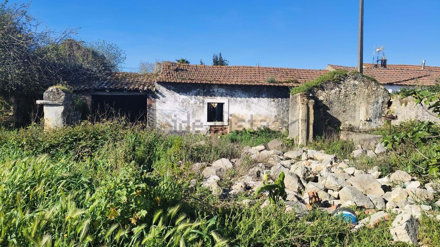 小楼房或独栋别墅出售在Beco do Coelho nr 1, Casais de santa teresa - 外立面