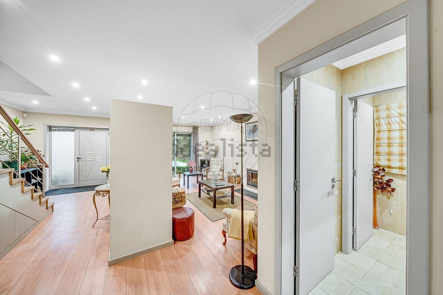 小楼房或独栋别墅出售在Rua Vale do Mouro - 客厅