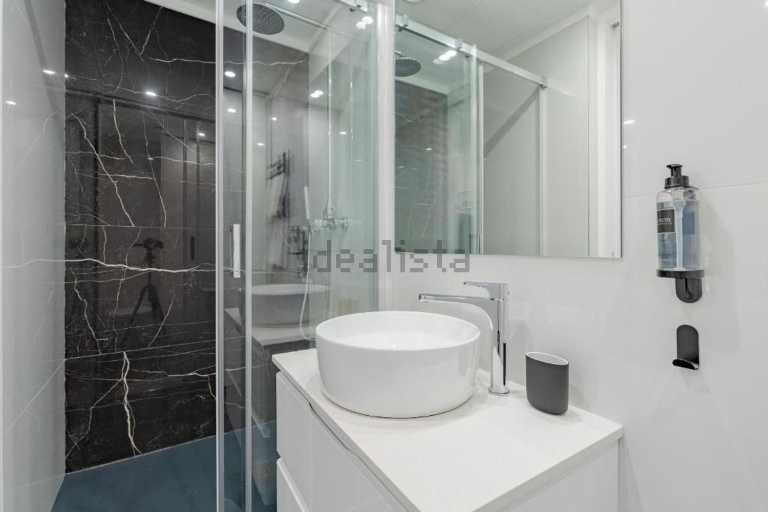 出租公寓 t2在Largo José Afonso, 47 - 卫生间