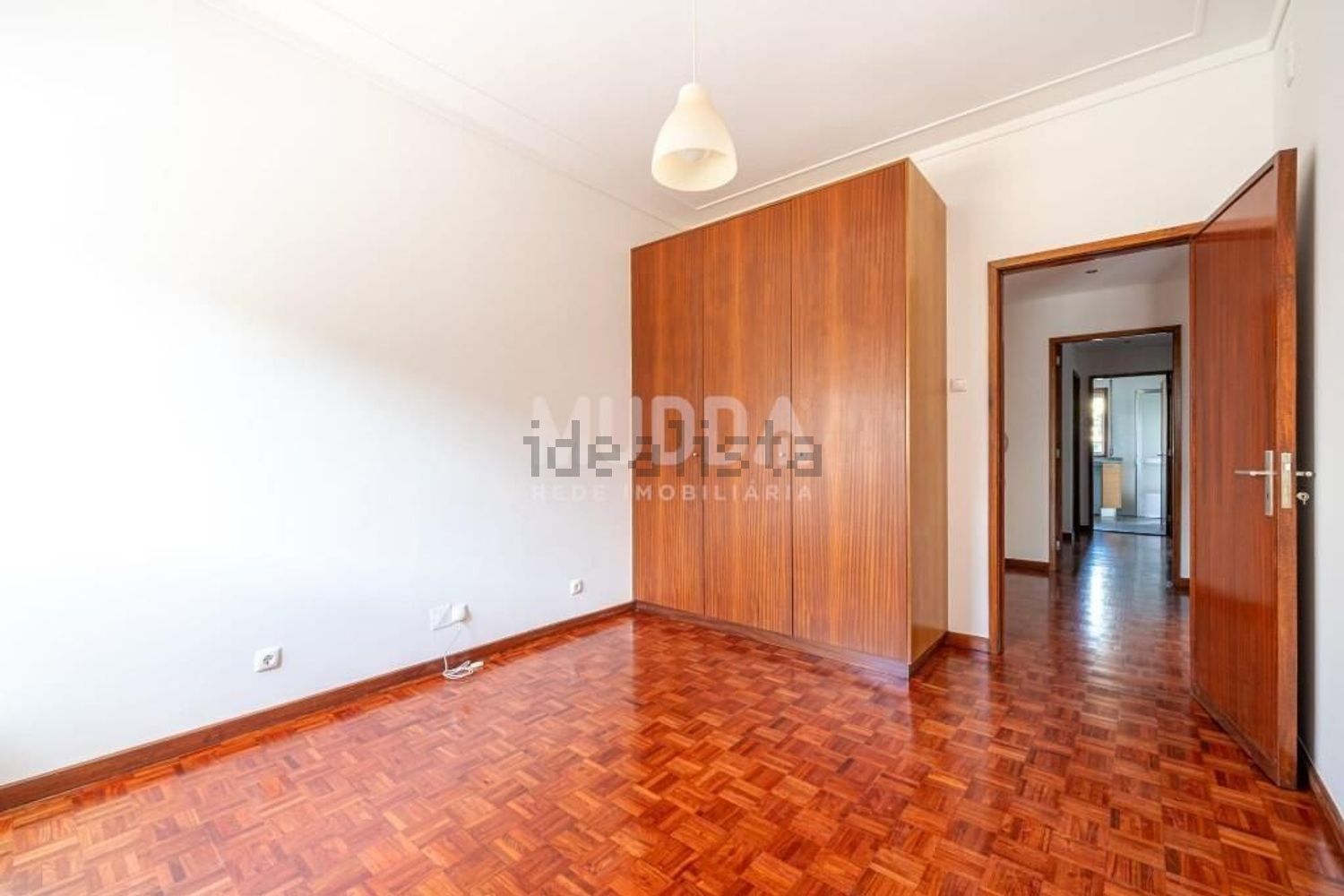 公寓 t4出售在Centro de Oliveira de Azeméis - 卧室