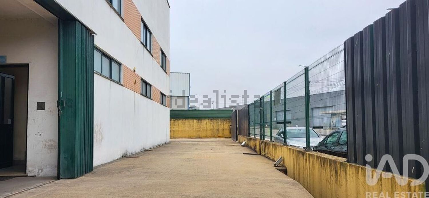 小楼房或独栋别墅出售在Oiã - 外立面
