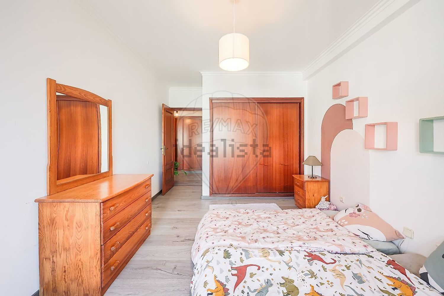 公寓 t2出售在Rua Santo António s/n - 卧室