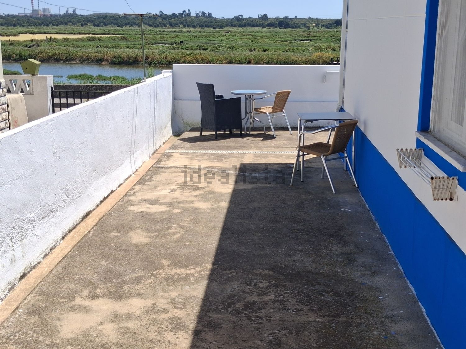 出租房间在Rua Principal de Praias do Sado, 181 - 院子