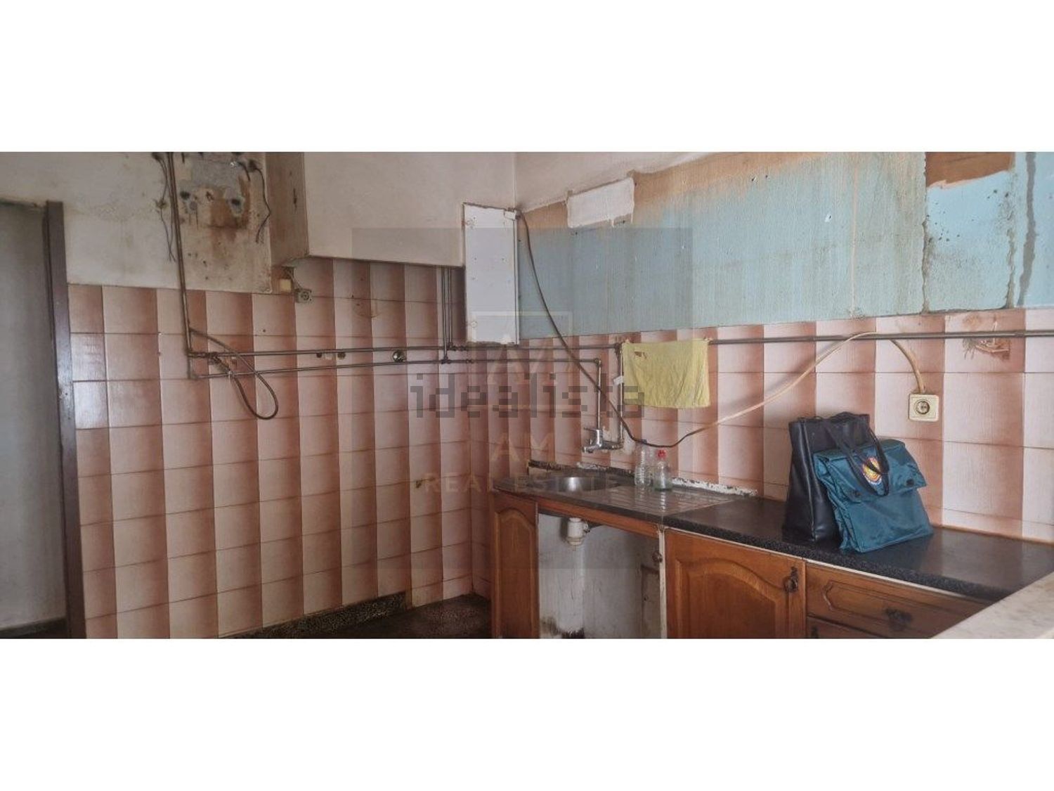 公寓 t1出售在Rua Zófimo Ramos Luz, 11 - 厨房