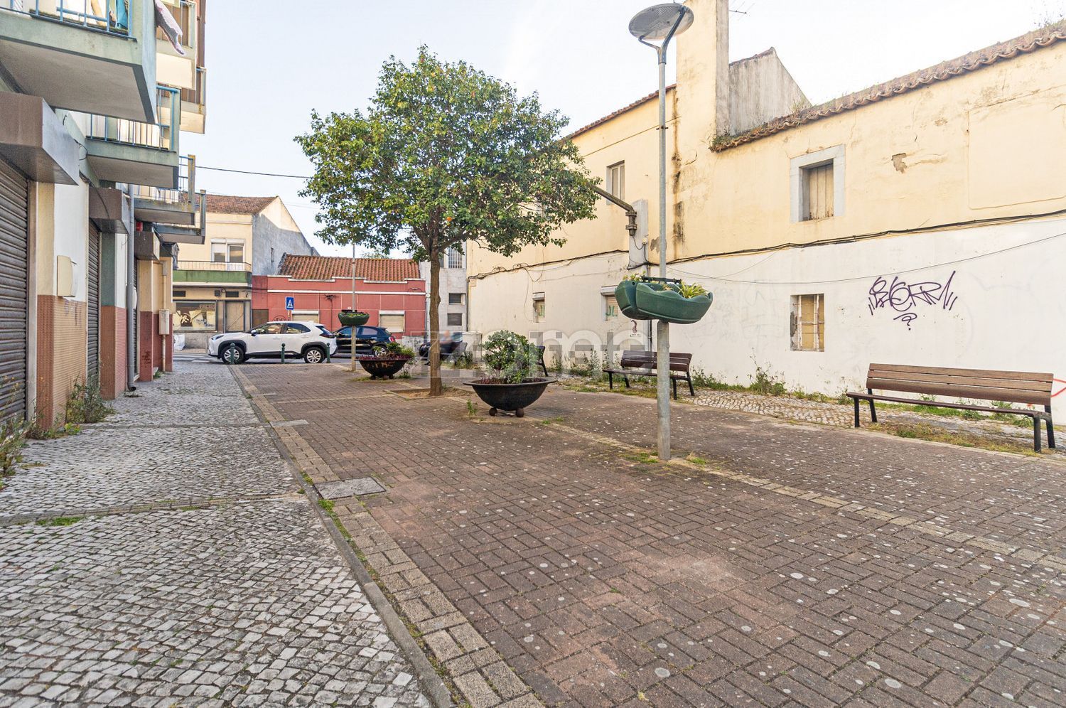 公寓 t1出售在Avenida Movimento das Forças Armadas, 9 - 详情