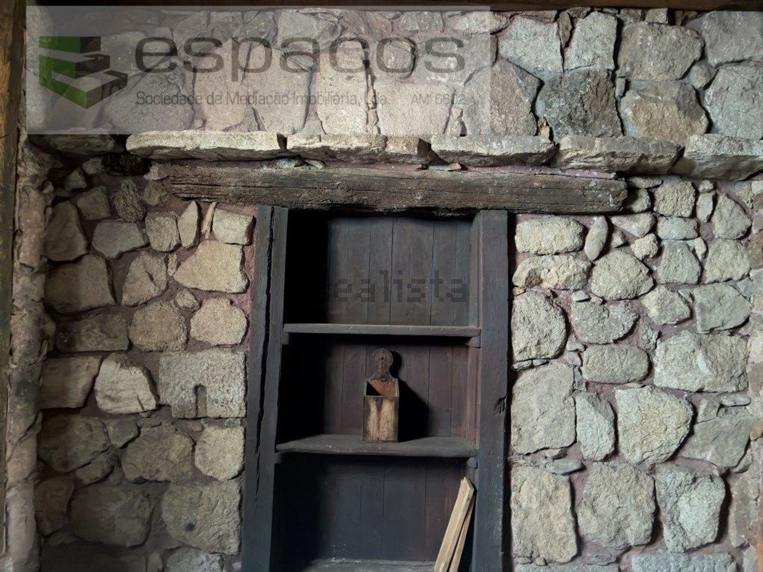 小楼房或独栋别墅出售在Fundão - Valverde - Donas - Aldeia de Joanes - Aldeia Nova do Cabo - 客厅