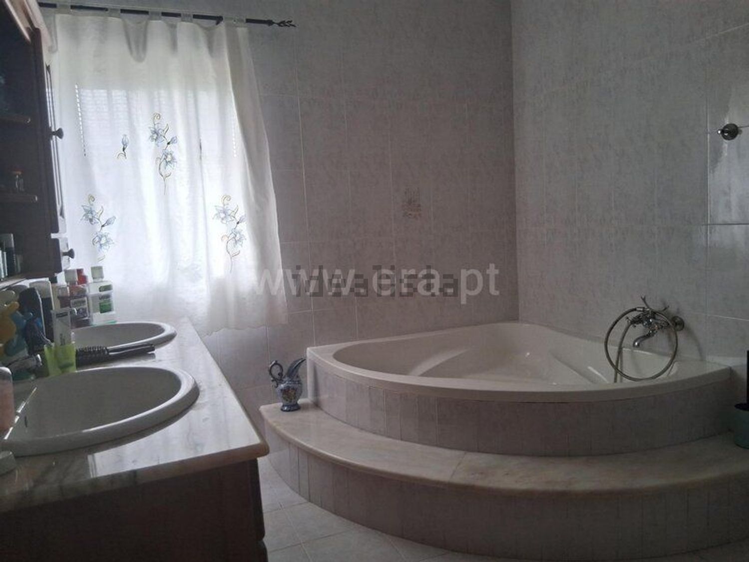 小楼房或别墅出售在Batalha - 卫生间