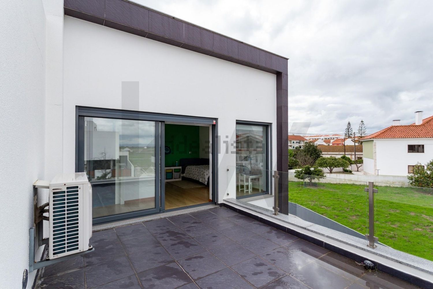 出租小楼房或独栋别墅在Rua Vinhas da Guarda s/n - 照片