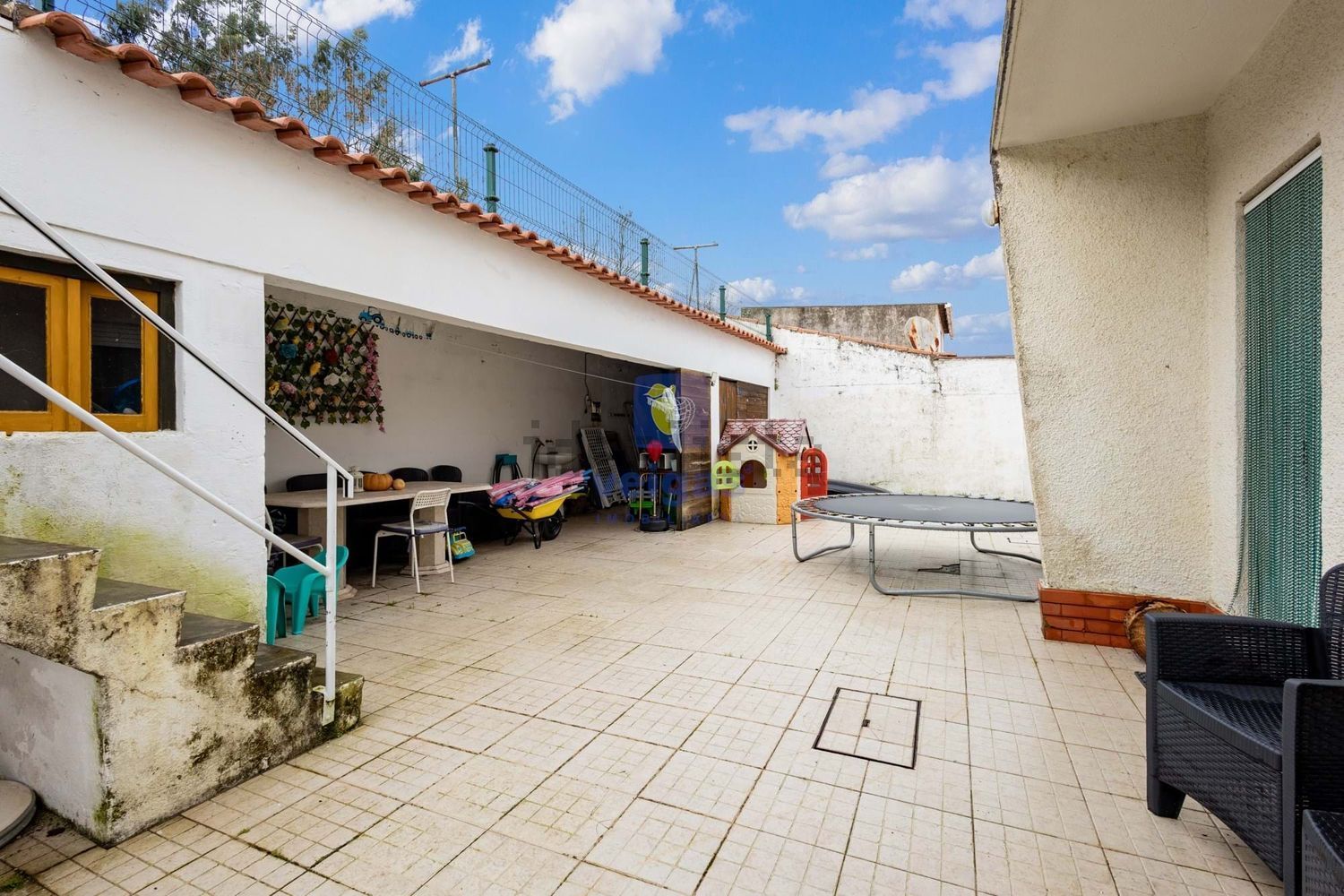 小楼房或别墅出售在Bairro Novo, 3 - 阳台