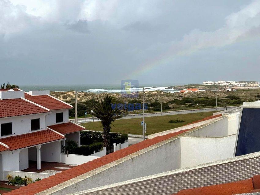 联排别墅出售在Rua Ferreira de Castro