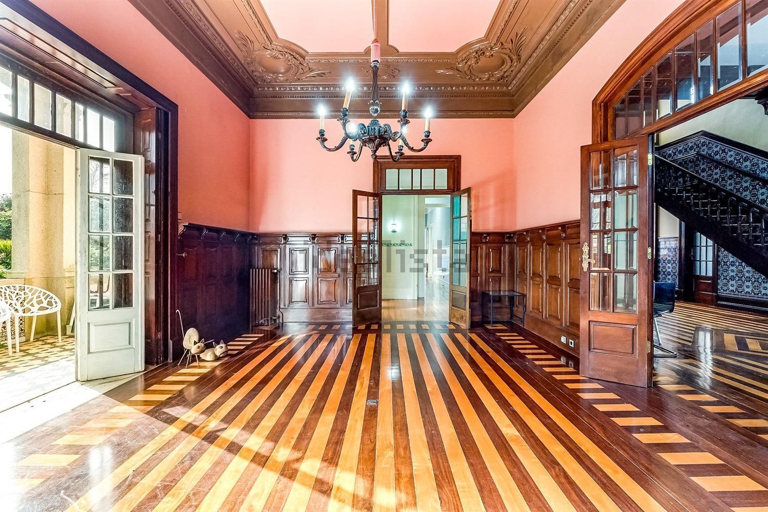 小楼房或独栋别墅出售在Largo de Santa Lúzia, 123 - 客厅