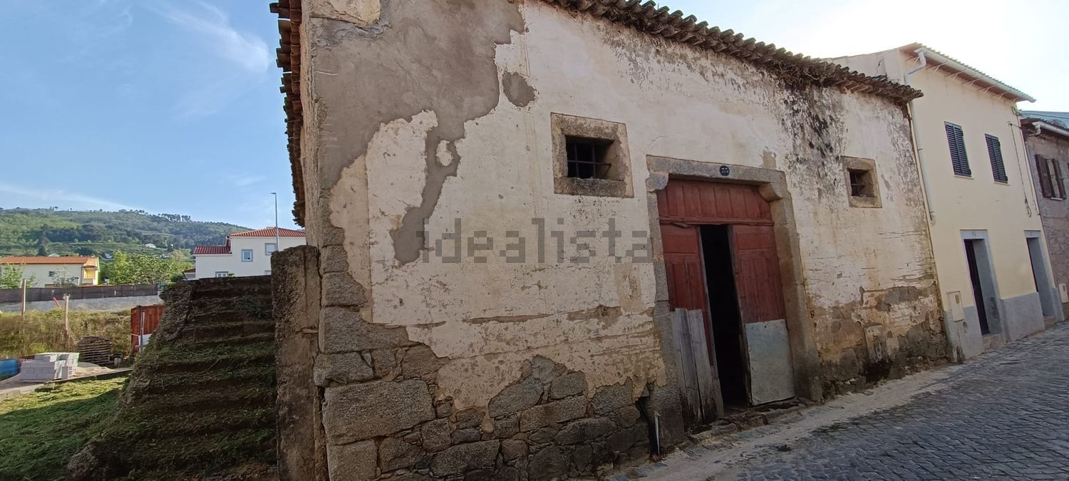 双拼别墅出售在Rua da Igreja, 33 - 外立面