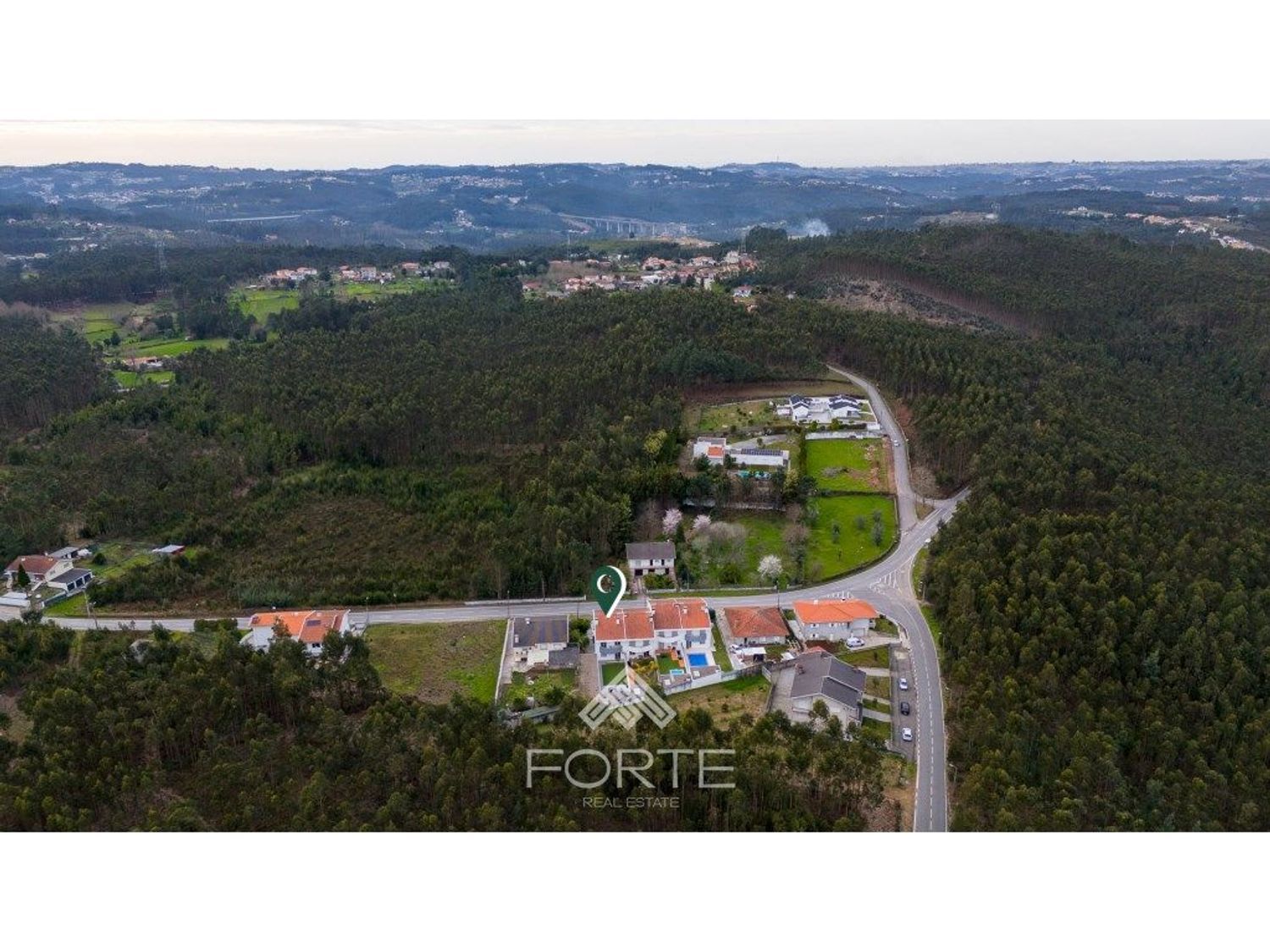 小楼房或独栋别墅出售在Rua Rio Douro - 视线