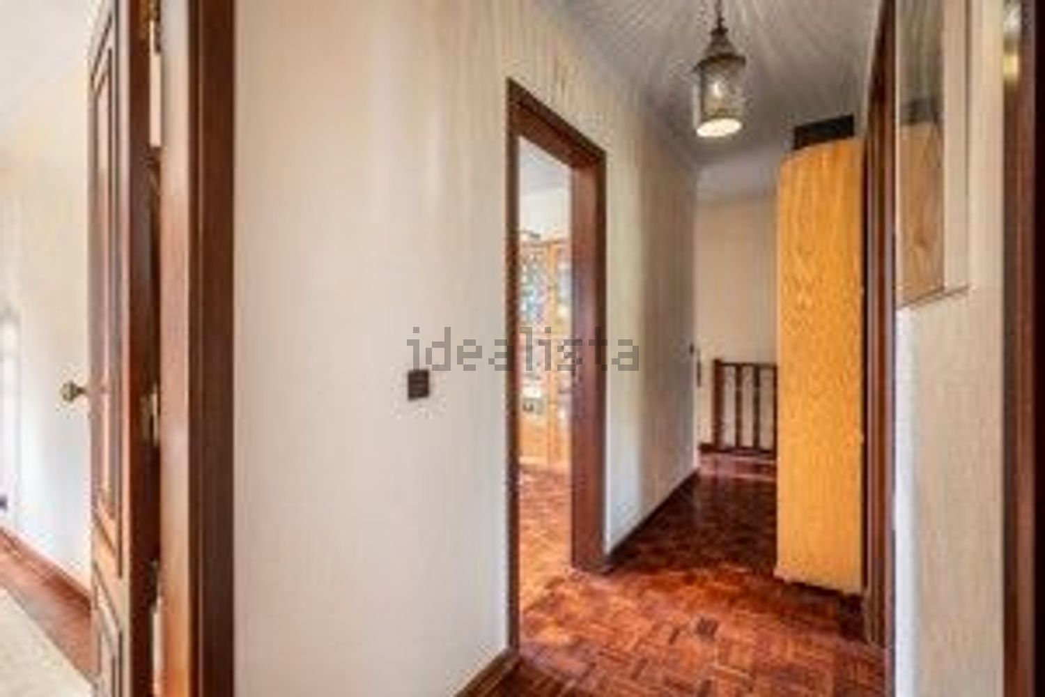 小楼房或独栋别墅出售在Rua Fonte do Ouro, 6 - 过道