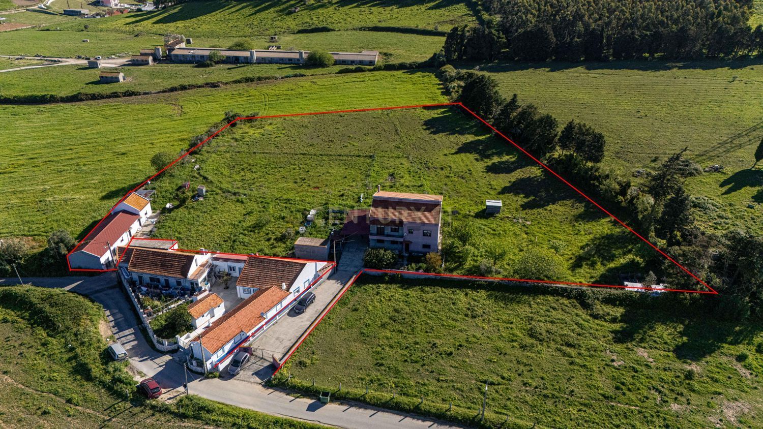 小楼房或独栋别墅出售Casal dos Corvos s/n - 游泳池