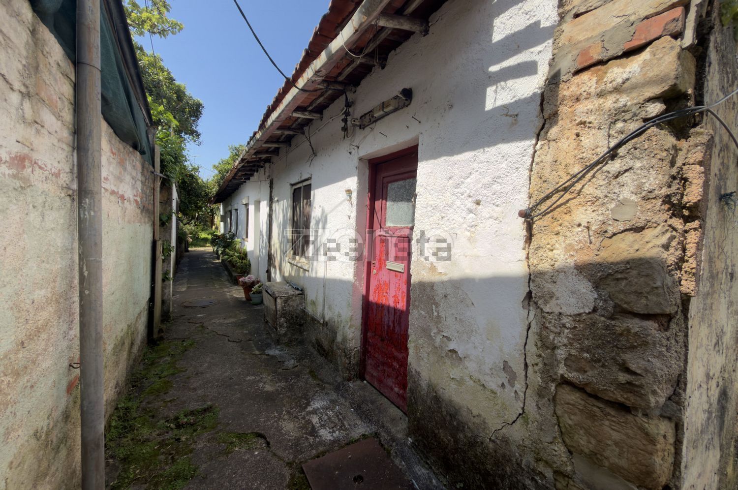 小楼房或独栋别墅出售在Rua Frei Brás de Braga, 120 - 外立面
