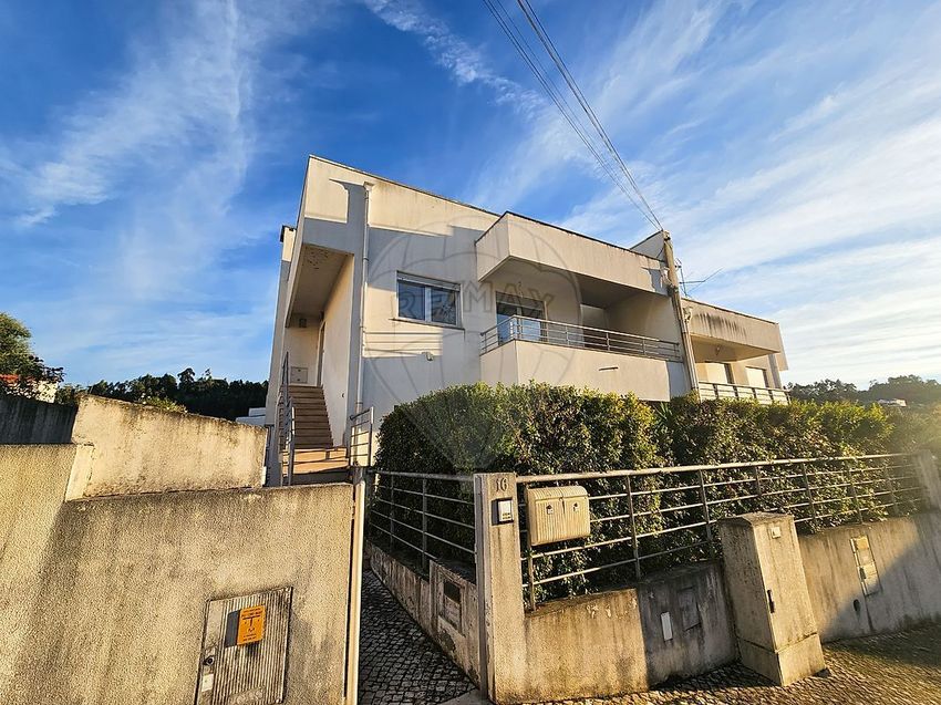 公寓 t2出售在Rua da Escola