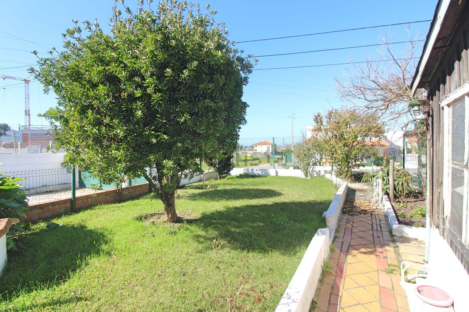 小楼房或独栋别墅出售在Rua Principal, 140 - 花园